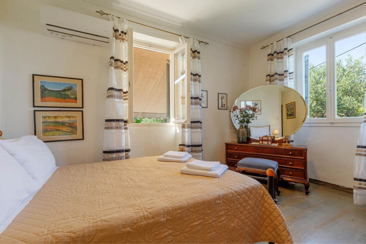 Eutuxia House * Corfu (city)